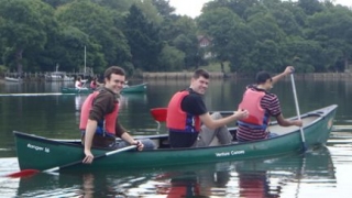  Pagayer avec des cerfs 